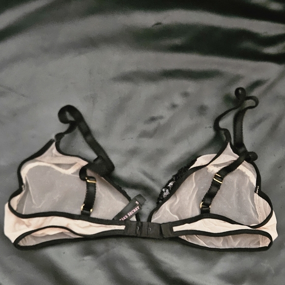 Victoria Secret Bralette Sheer Black Embellished Sequins Bra Sz Large - Picture 8 of 8